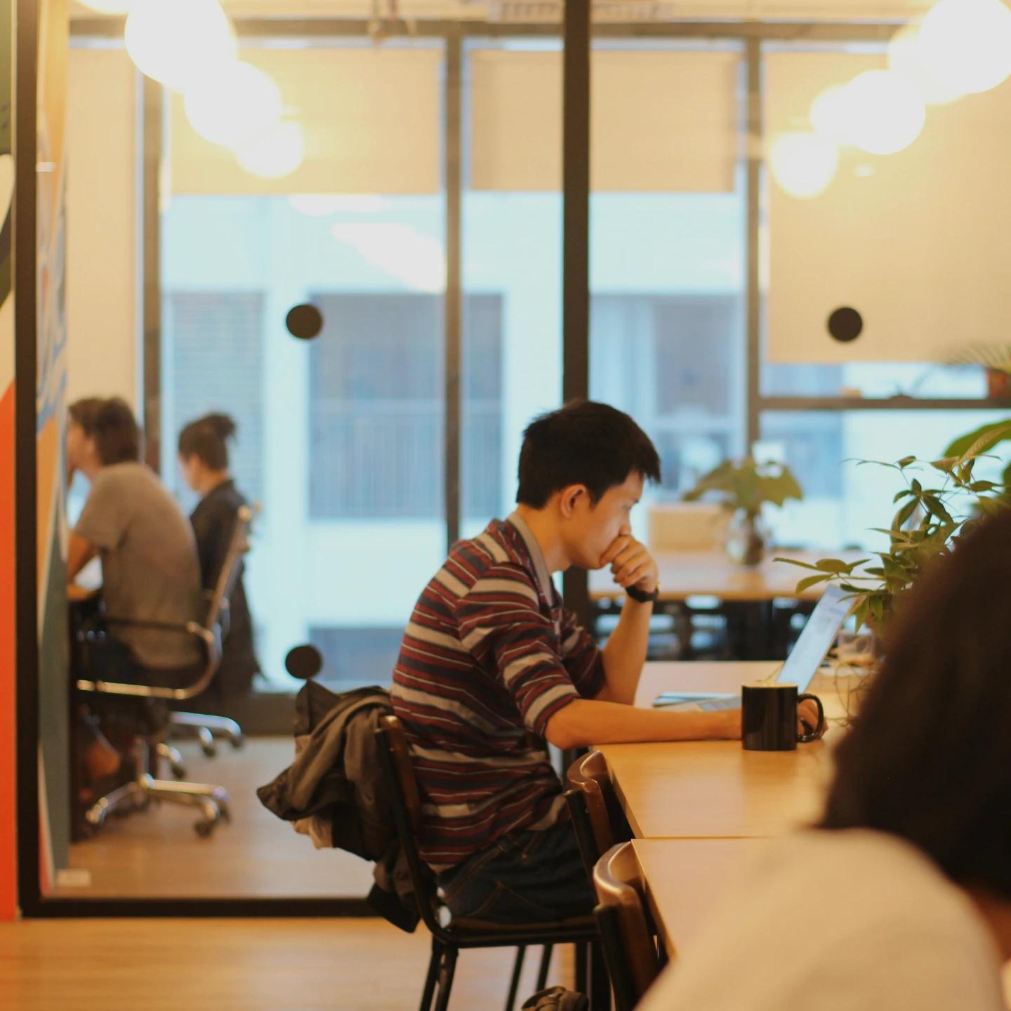 Why Oskar Is Your Go-To Desk Booking Solution Why Oskar Is Your Go-To Desk Booking Solution